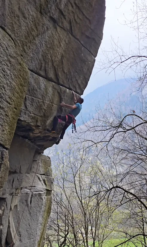 Jernej Kruder gravit la Crown Royale (9a Trad)