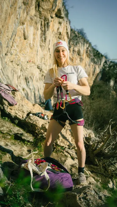 Janja Garnbret Onsights deux itinéraires 8c
