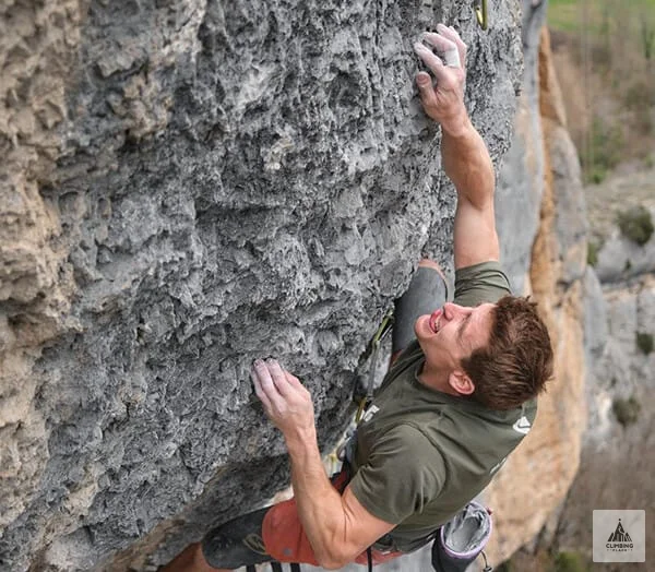 Seb Bouin opens Le Chant des Muses (9b) at Romeyer in the Drôme
