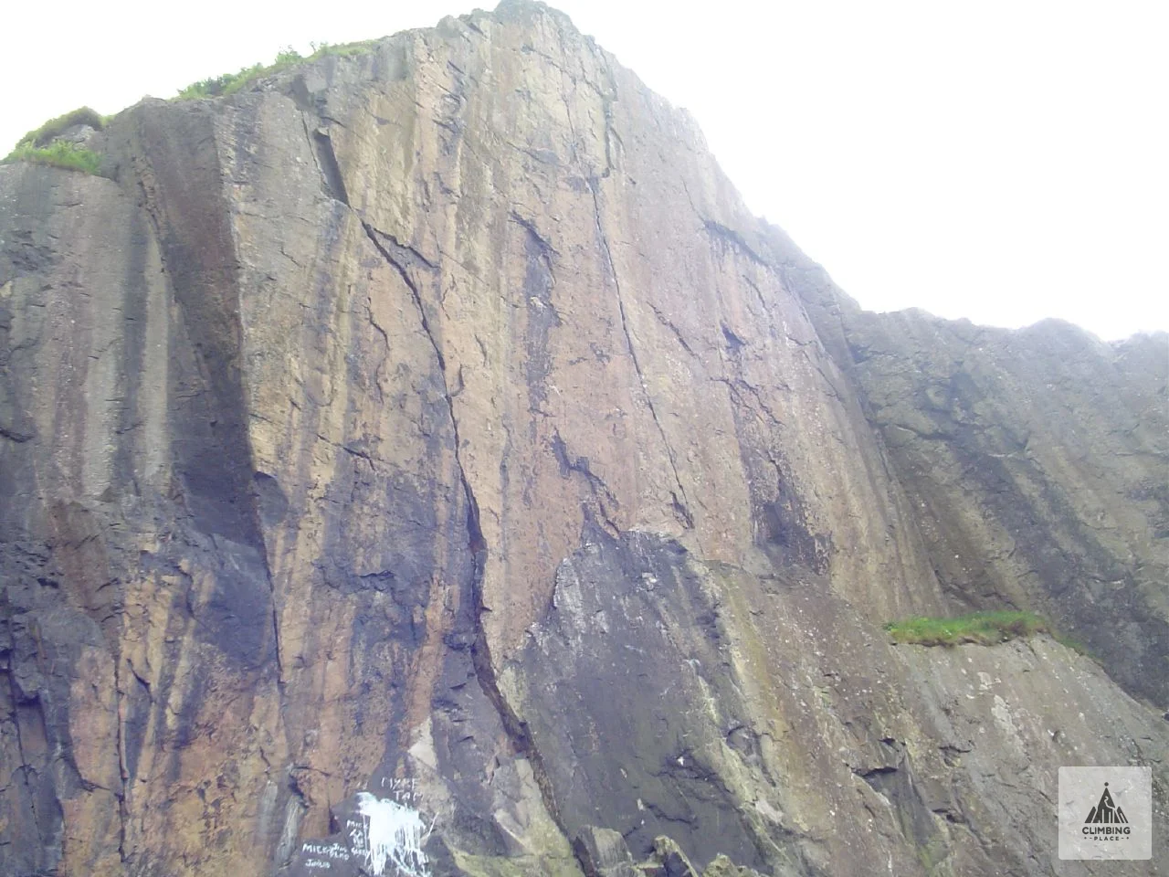 Nemuel Feurle sends Rhapsody, the world's first E11