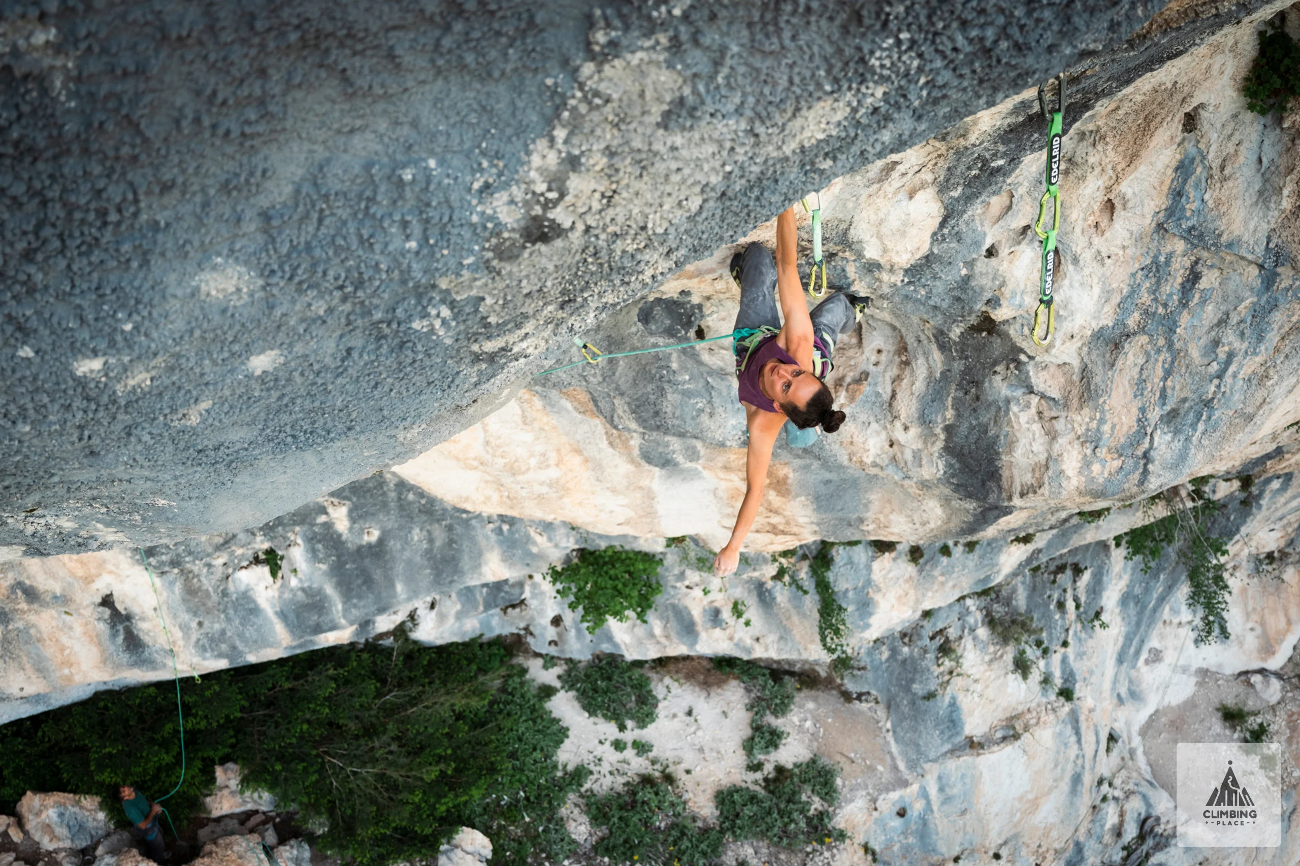 Nolwen Berthier makes the second ascent of Hématome Crochu (9a)