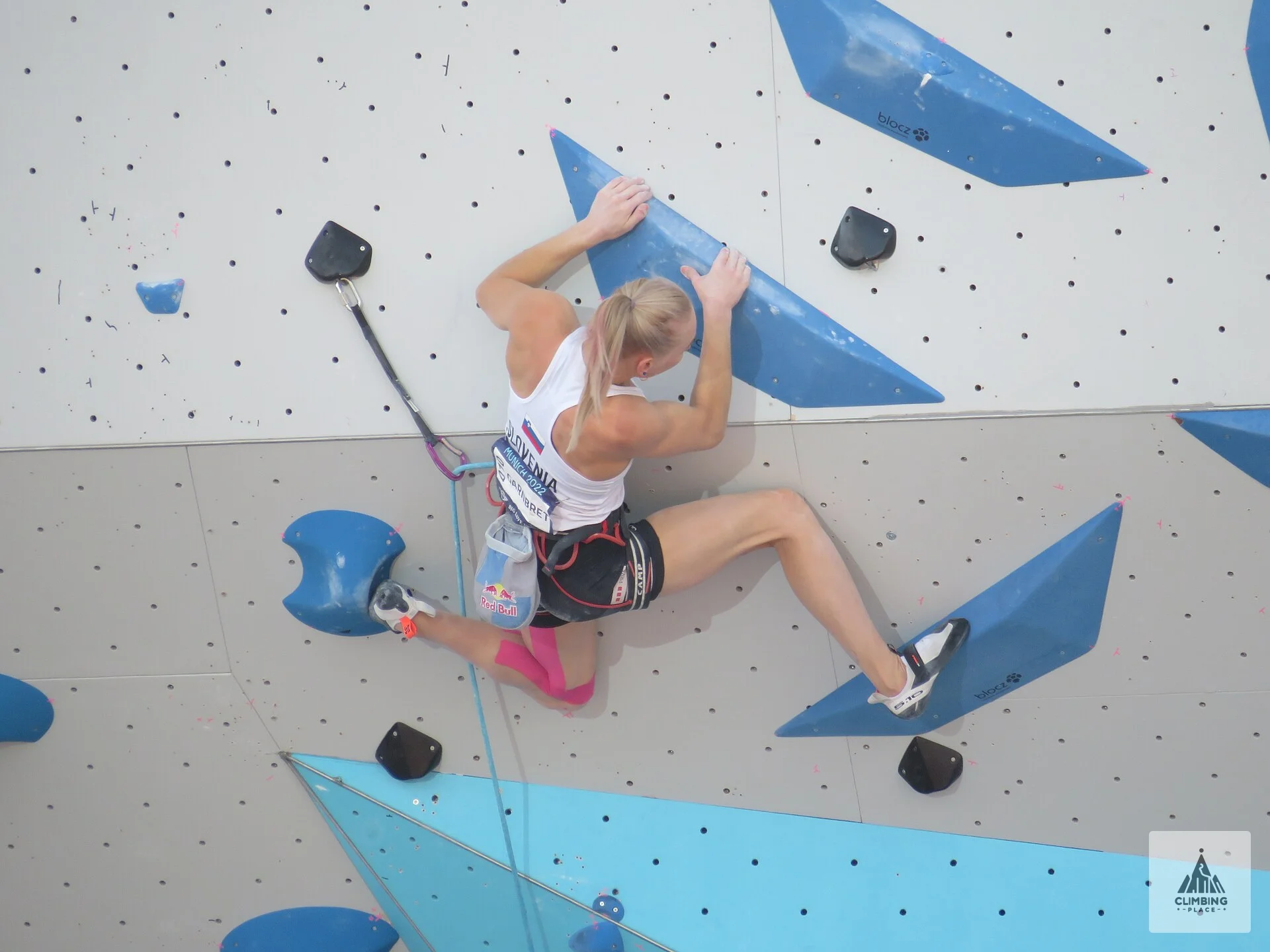 Garnbret takes her 52nd World Cup gold in Santiago, Utelli wins his first