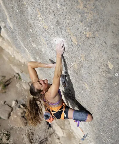 Eva Hammelmüller a redpointé Crise de Panique (8c+) en Suisse