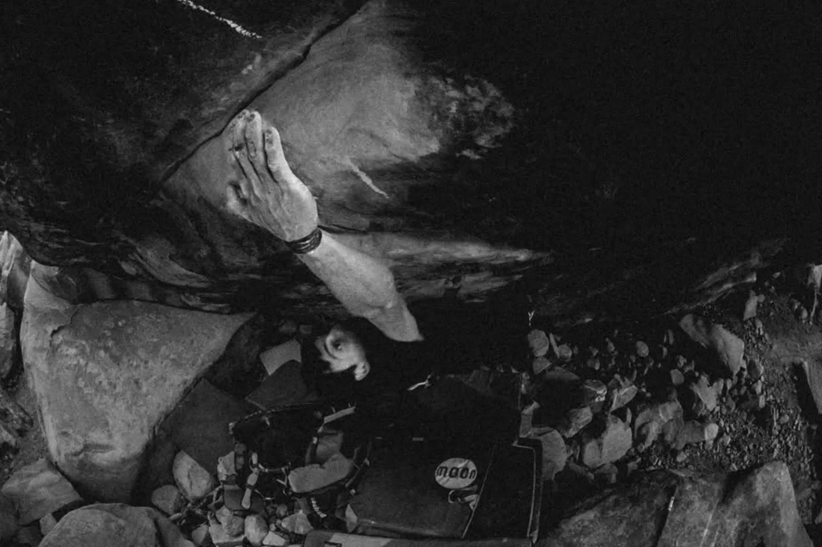 Simon Lorenzi zvládl Shaolin (9A / V16–17) v Red Rocks.