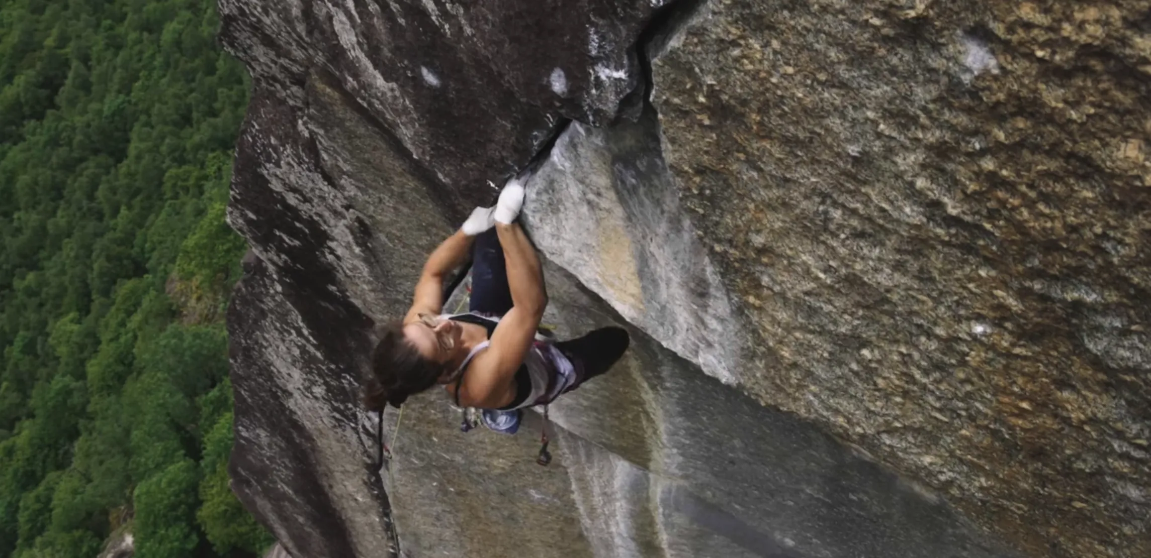 Répétition dure du crack : Butterfly Circus (8a+)